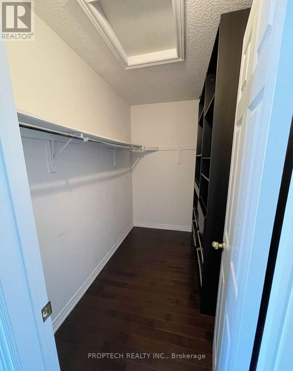 220 Farmstead Road, Richmond Hill, Ontario  L4S 2J6 - Photo 10 - N12605546