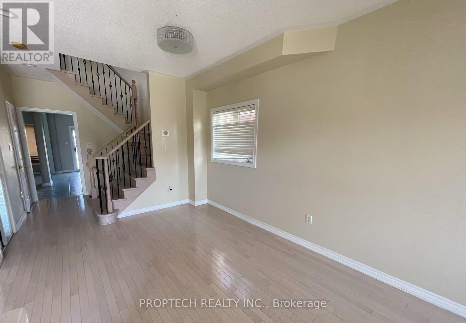 220 Farmstead Road, Richmond Hill, Ontario  L4S 2J6 - Photo 3 - N12605546