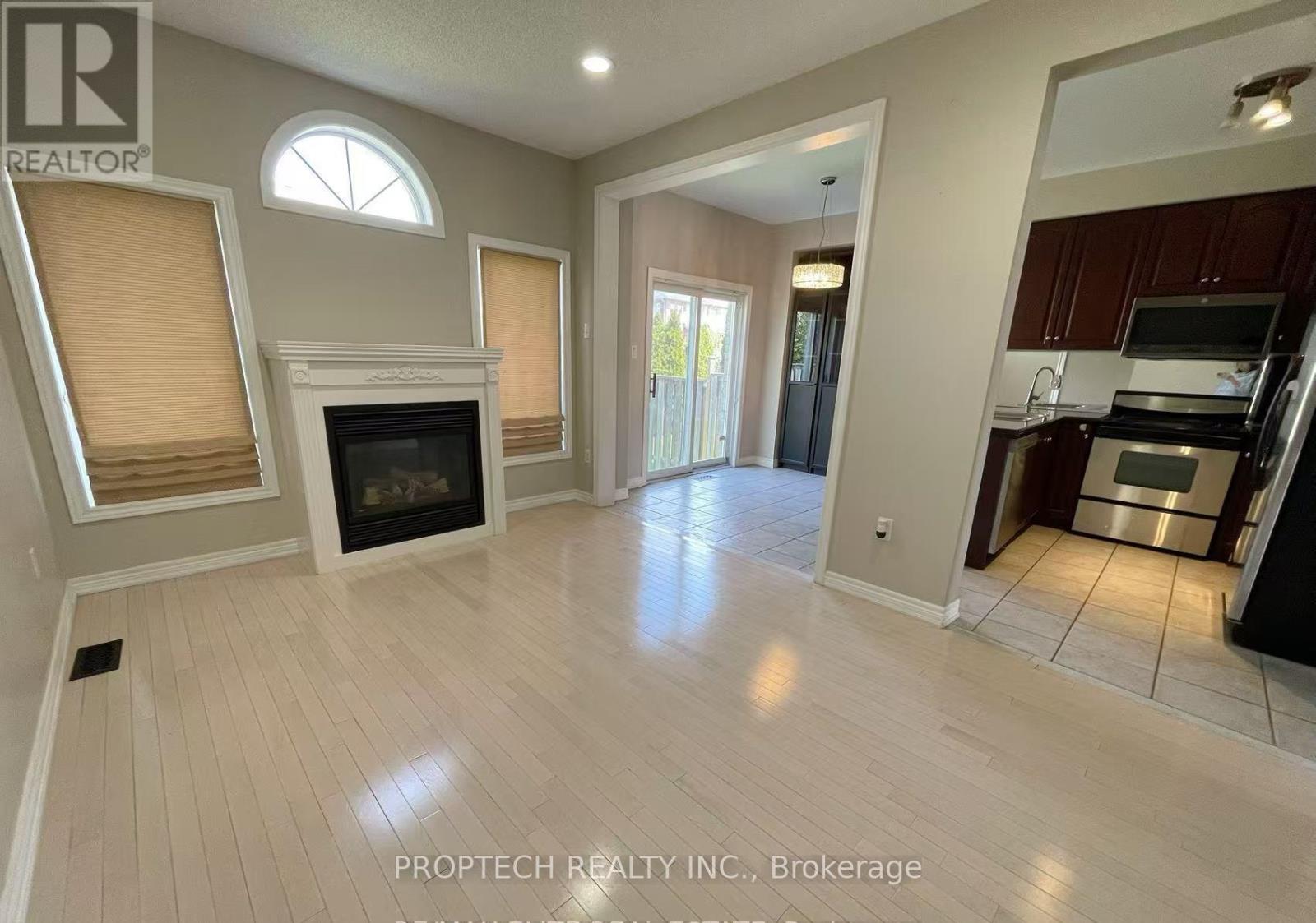 220 Farmstead Road, Richmond Hill, Ontario  L4S 2J6 - Photo 5 - N12605546