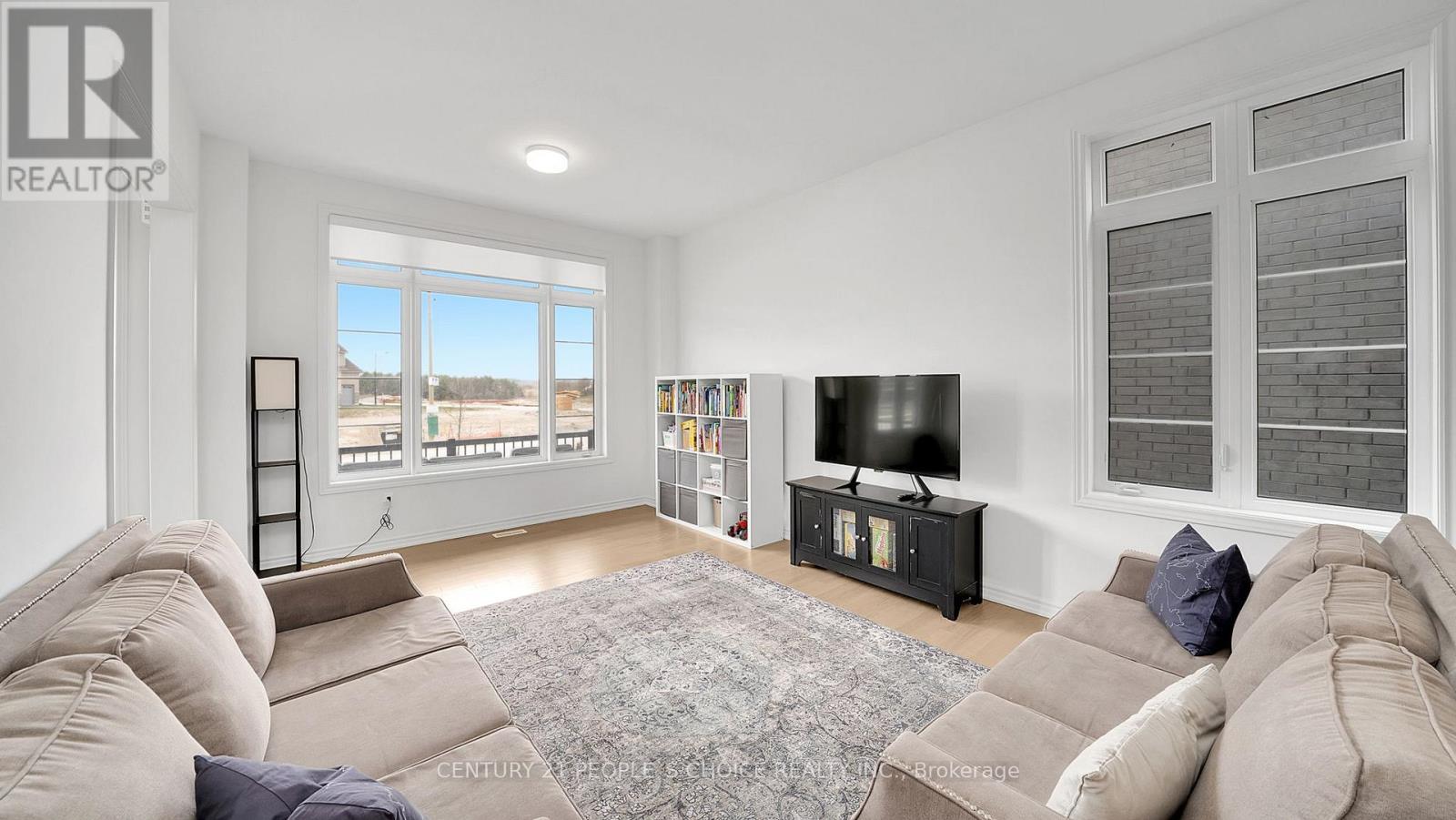 21 Wintergreen Lane, Adjala-Tosorontio (Colgan), Ontario  L0G 1W0 - Photo 5 - N12605584