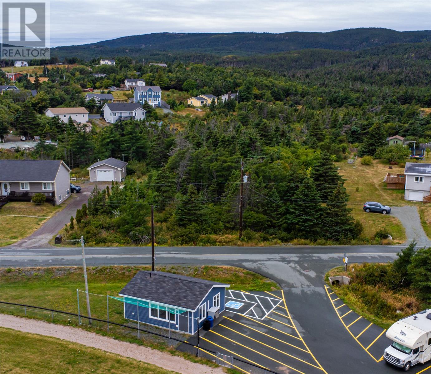809-811 Main Road, Pouch Cove, Newfoundland & Labrador