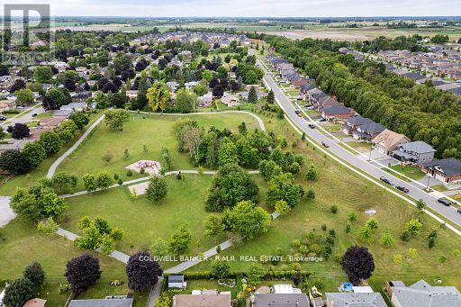 60 Alcorn Drive, Kawartha Lakes, Ontario  K9V 0M7 - Photo 39 - X12596852