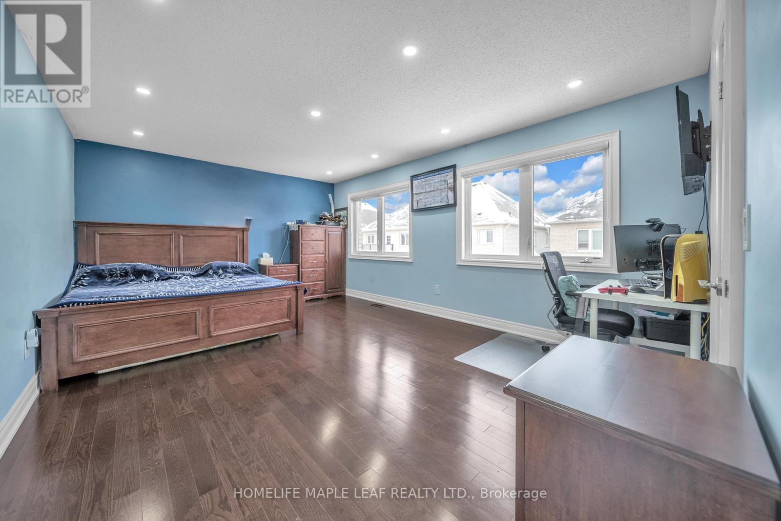 4 Trentonian Street, Brampton, Ontario  L6R 0B3 - Photo 18 - W12605516