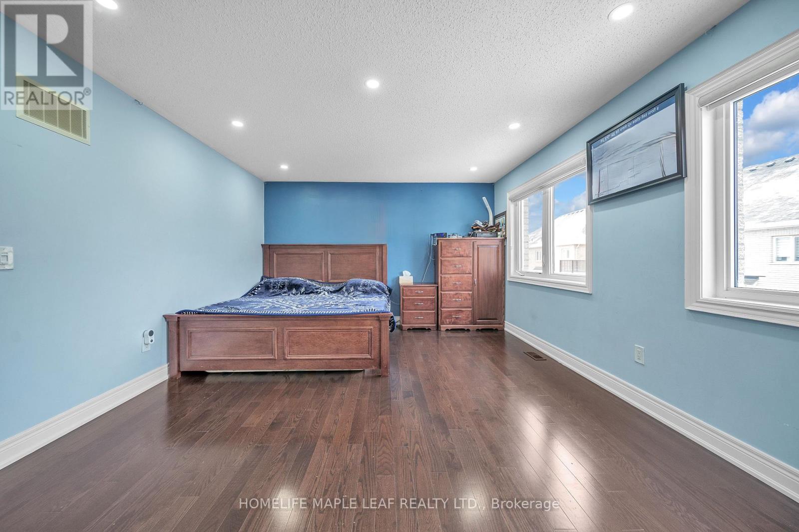 4 Trentonian Street, Brampton, Ontario  L6R 0B3 - Photo 19 - W12605516