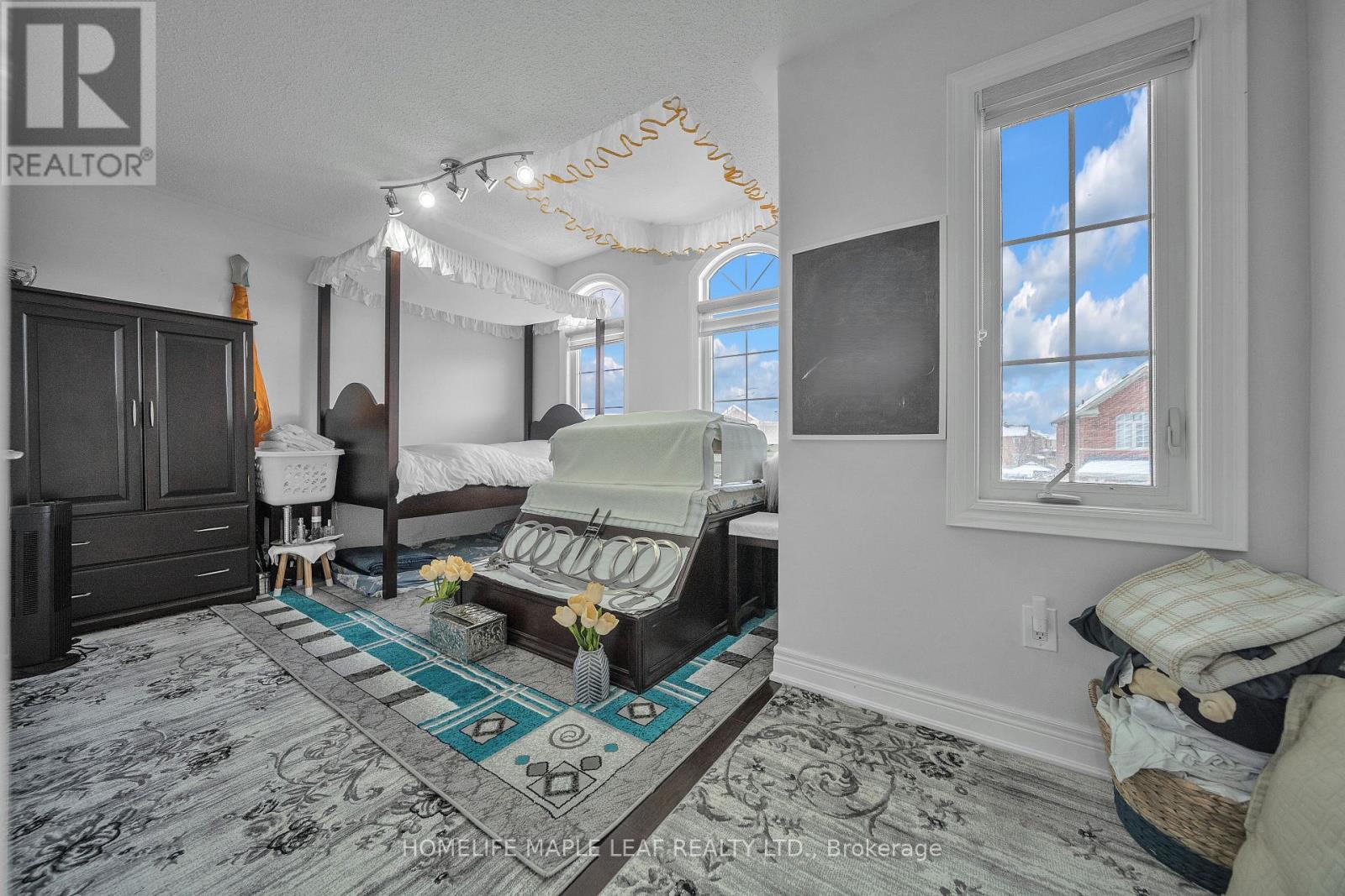 4 Trentonian Street, Brampton, Ontario  L6R 0B3 - Photo 28 - W12605516