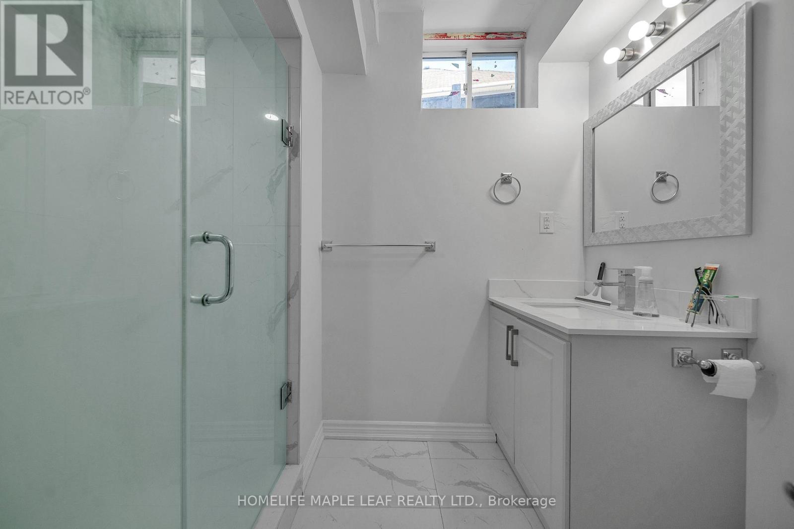 4 Trentonian Street, Brampton, Ontario  L6R 0B3 - Photo 35 - W12605516