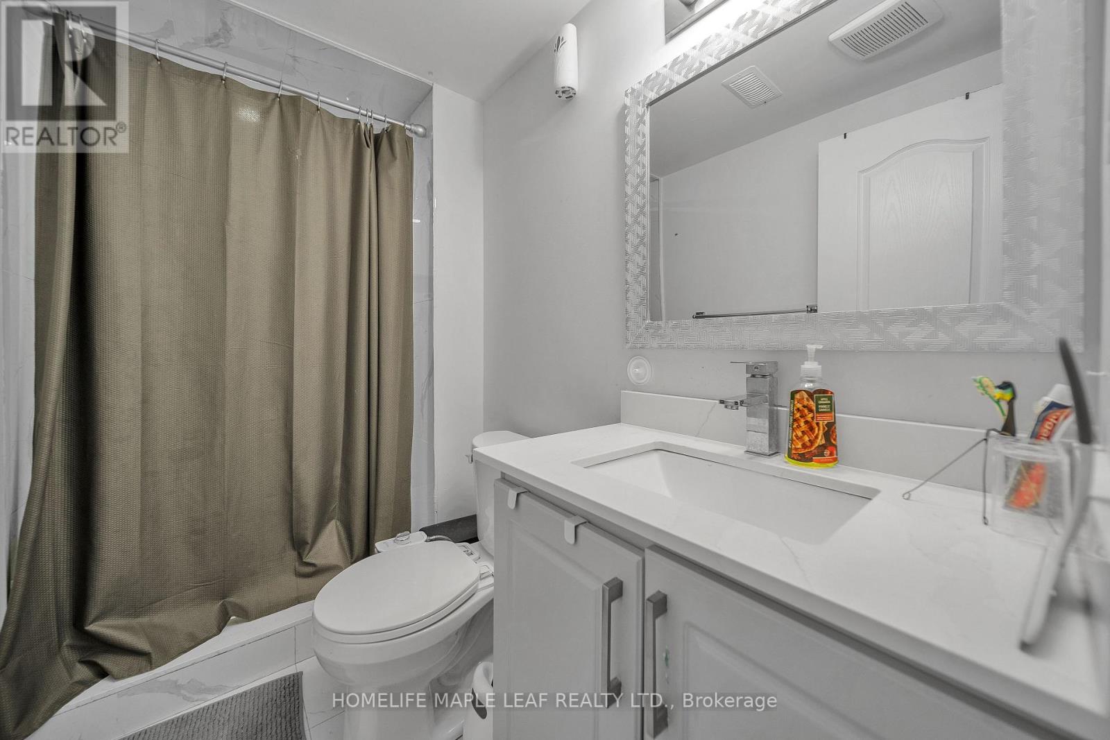 4 Trentonian Street, Brampton, Ontario  L6R 0B3 - Photo 36 - W12605516