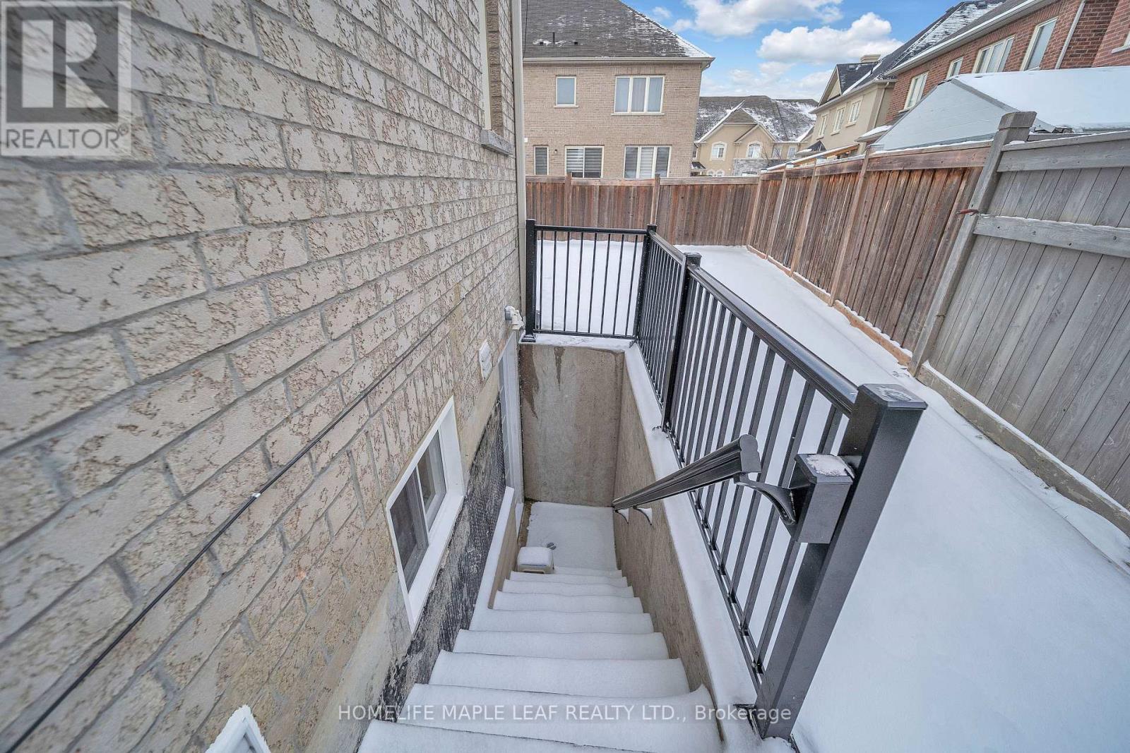 4 Trentonian Street, Brampton, Ontario  L6R 0B3 - Photo 42 - W12605516