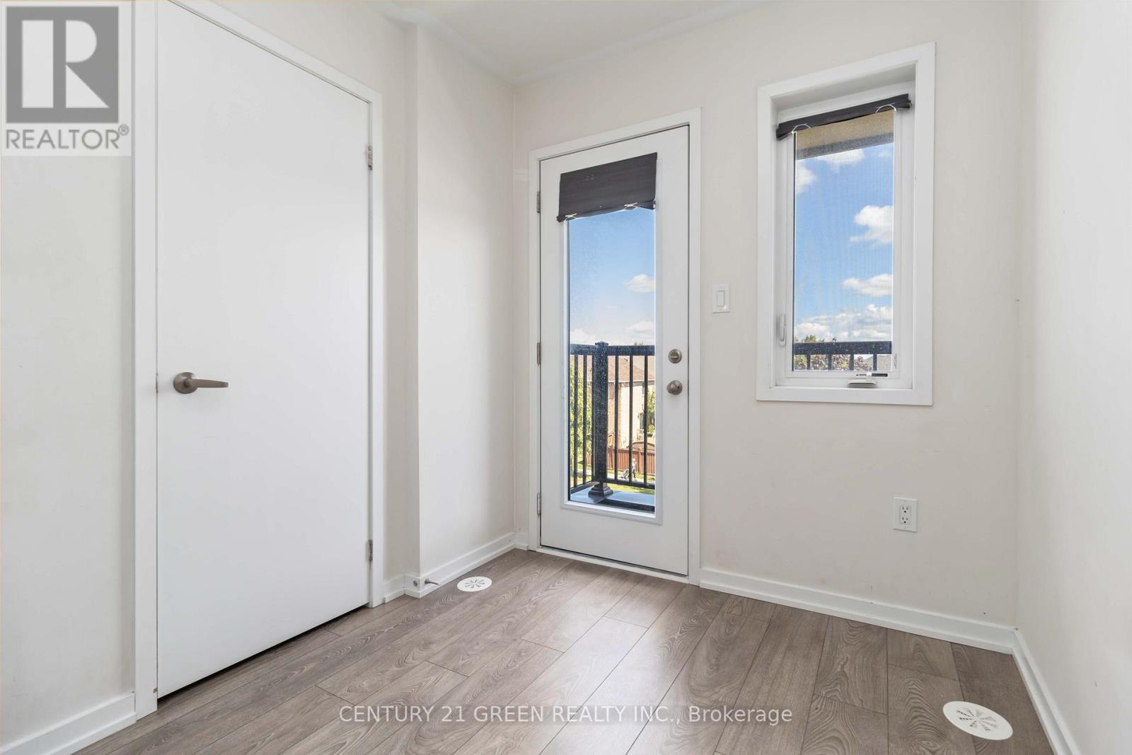 142 Landsbridge Street, Caledon, Ontario L7E 2E1 - Photo 31 - W12605542