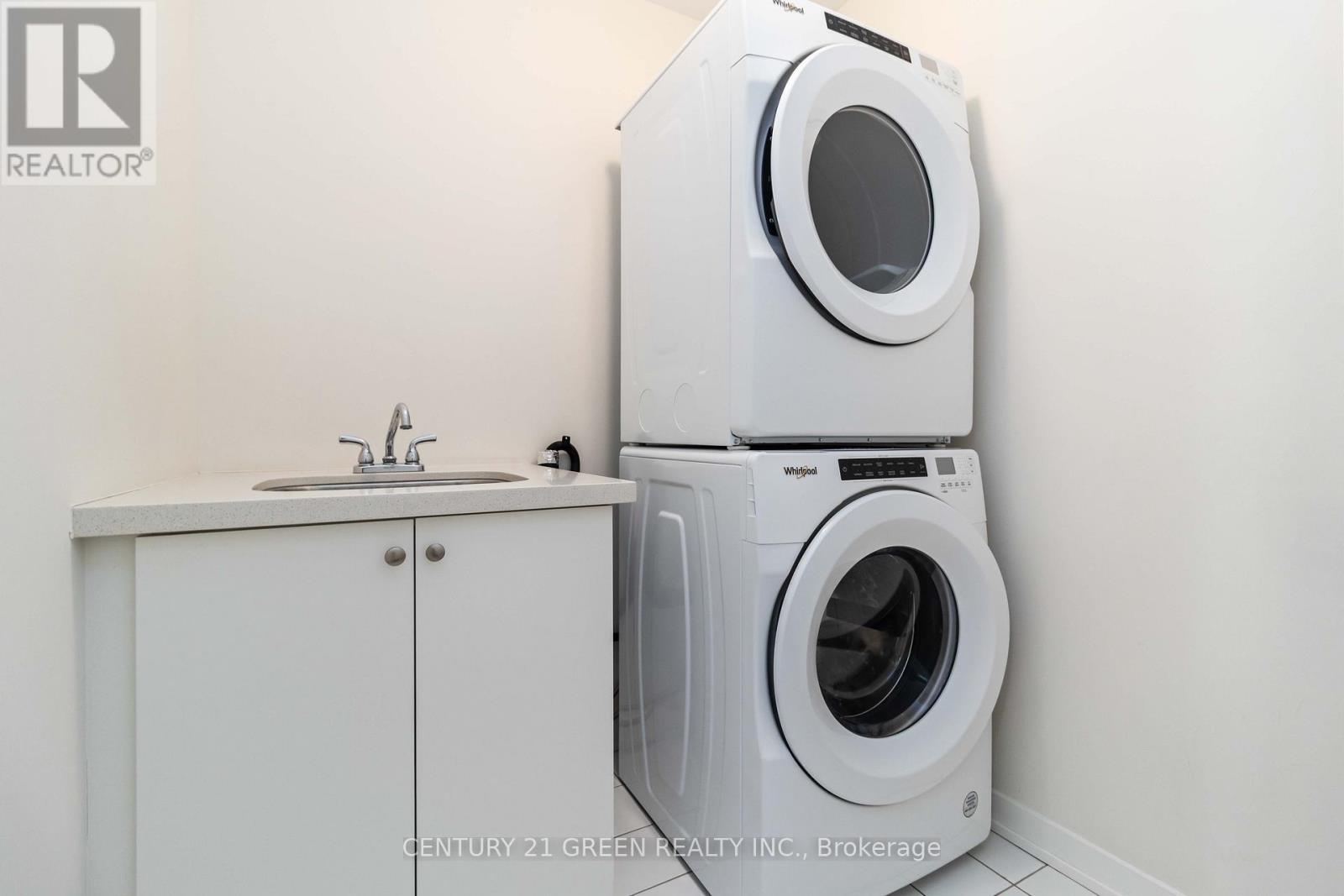 142 Landsbridge Street, Caledon, Ontario L7E 2E1 - Photo 38 - W12605542