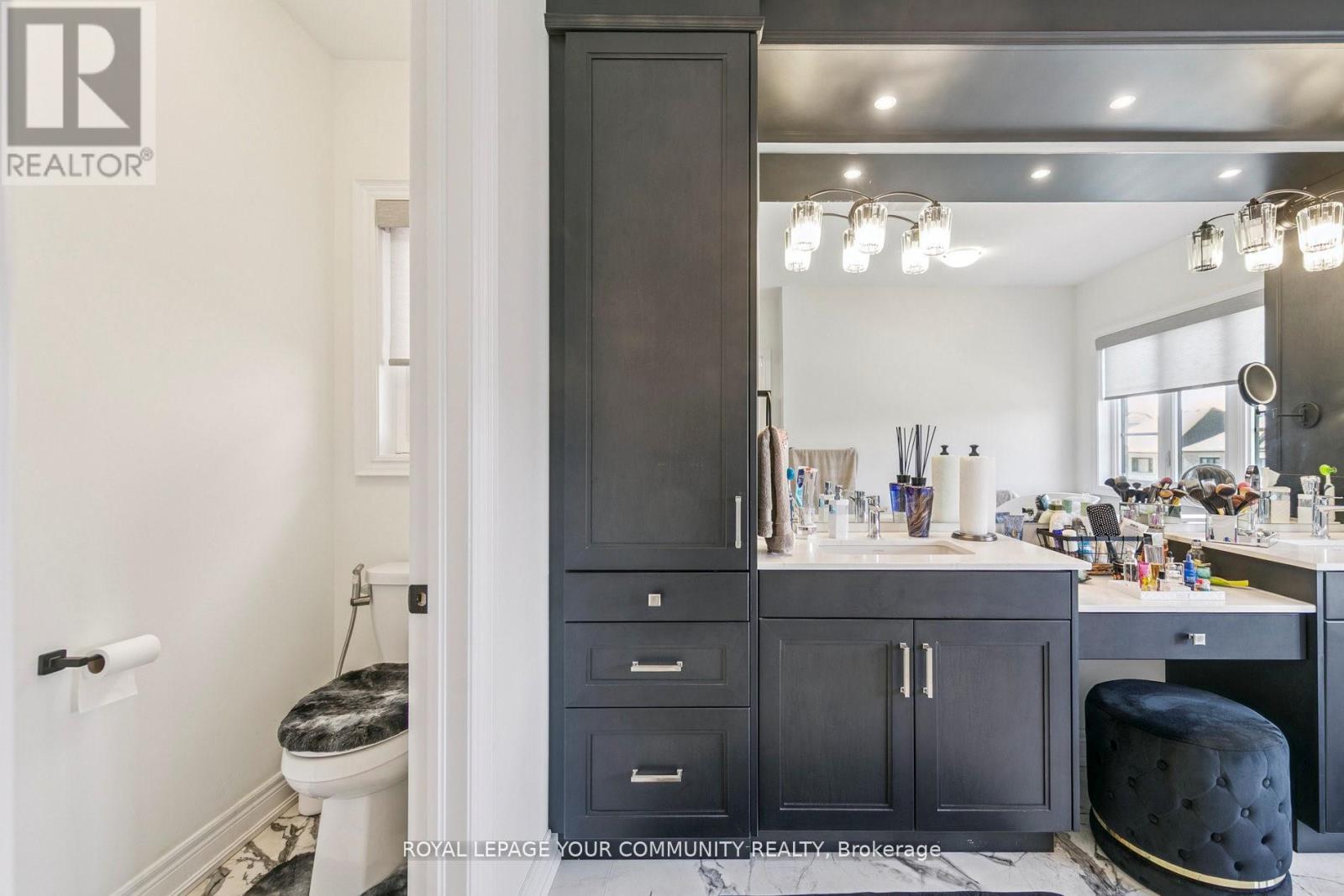 2401 Irene Crescent, Oakville, Ontario  L6M 5M5 - Photo 13 - W12605550