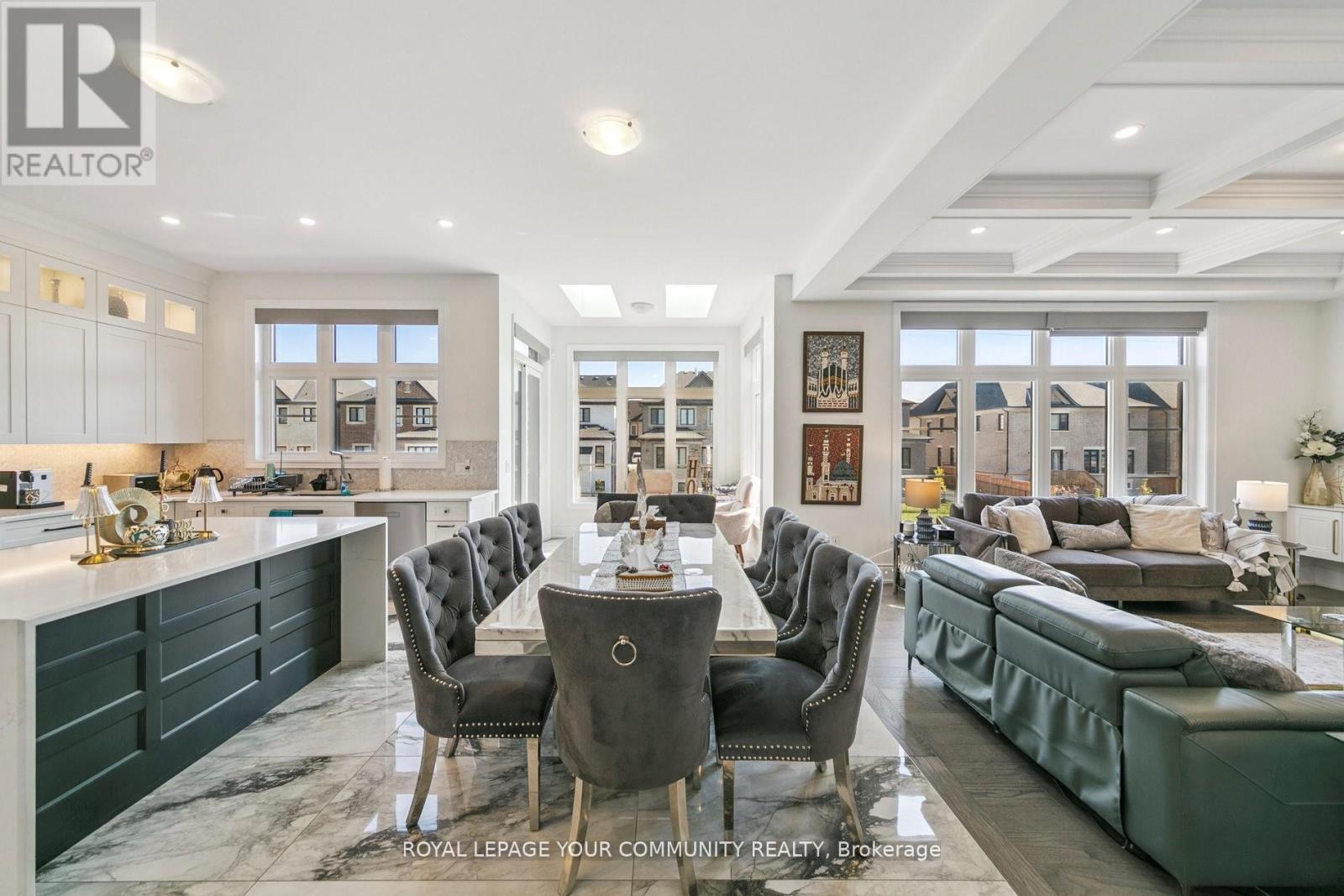 2401 Irene Crescent, Oakville, Ontario  L6M 5M5 - Photo 2 - W12605550