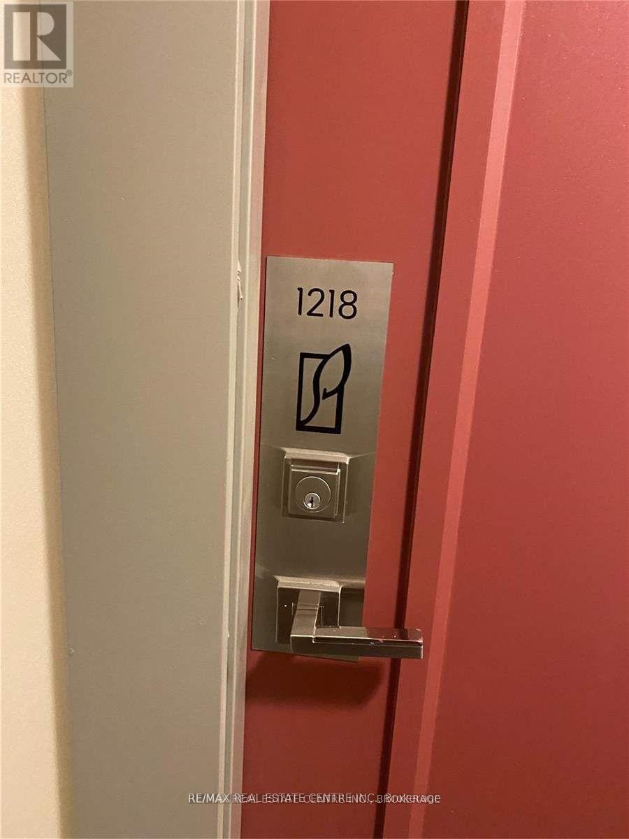 1218 - 4055 Parkside Village Drive, Mississauga, Ontario  L5B 0K8 - Photo 4 - W12605588