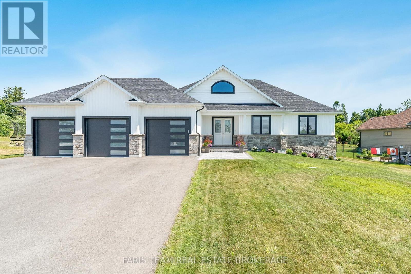 5 Breanna Boulevard, Oro-Medonte, Ontario  L3V 6H2 - Photo 4 - S12436488