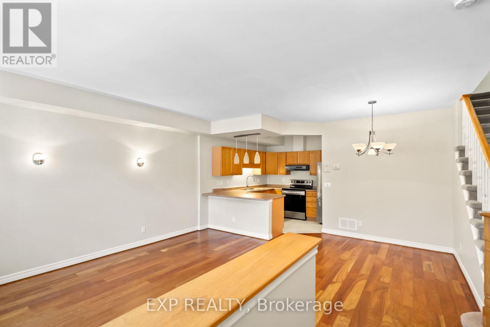 134 Hibernia Street, Cobourg, Ontario  K9A 3J8 - Photo 2 - X12397757