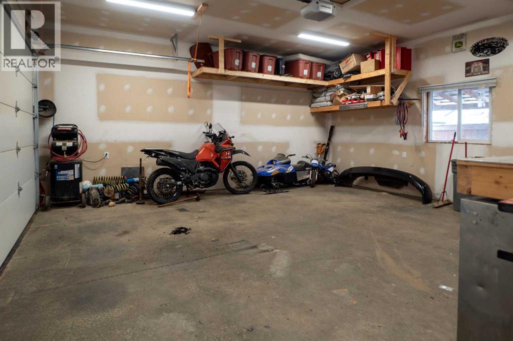 153 Beardsley Crescent, Fort Mcmurray, Alberta T9H 2S1 - Photo 3 - A2272226