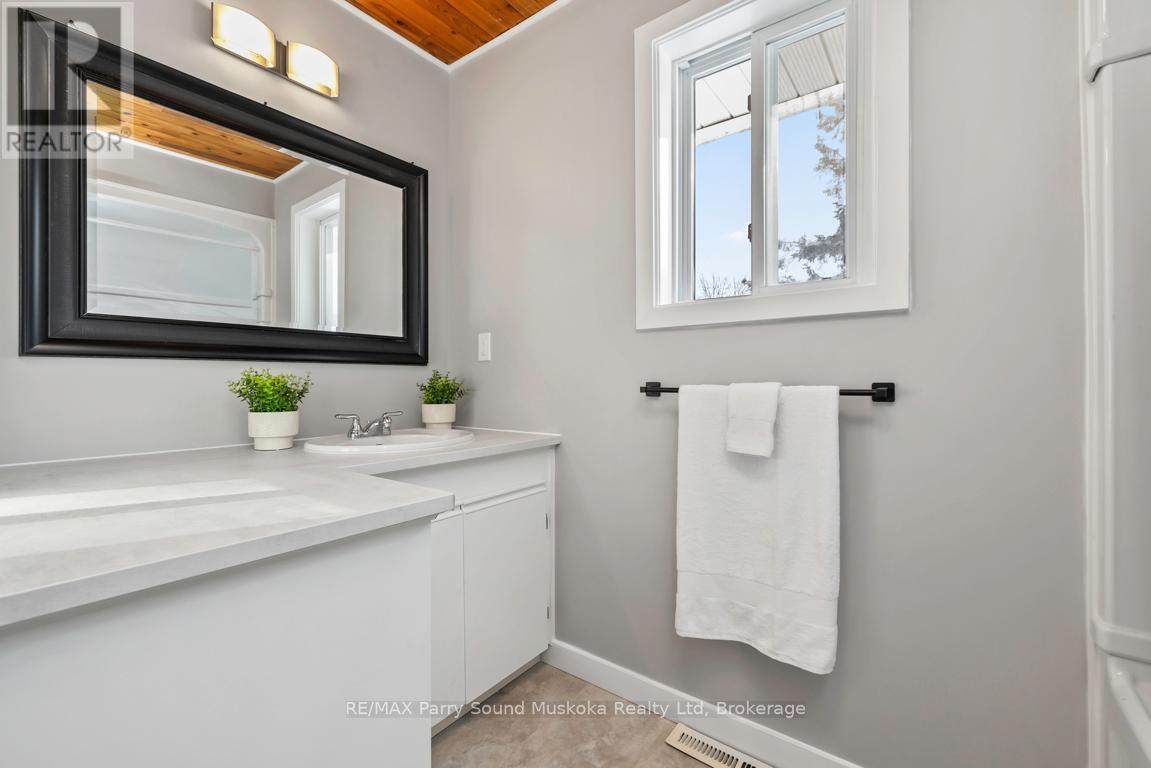 53 124 Highway, Mcdougall, Ontario  P2A 2W9 - Photo 18 - X12605592