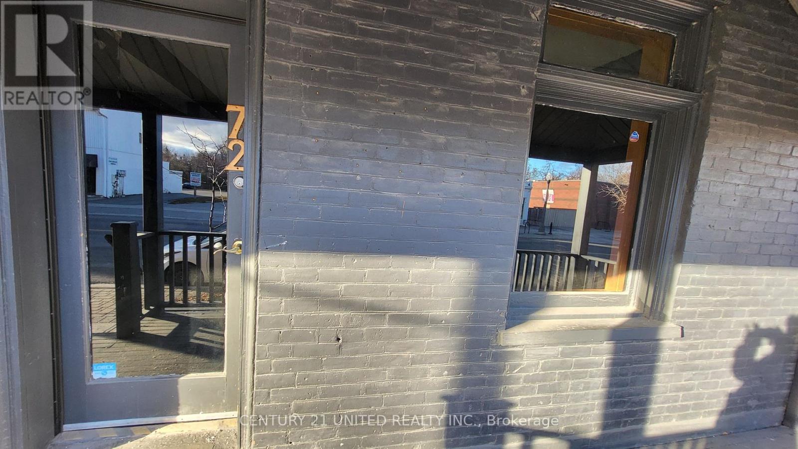 72 Hunter Street E, Peterborough, Ontario  K9H 1G5 - Photo 2 - X12605628