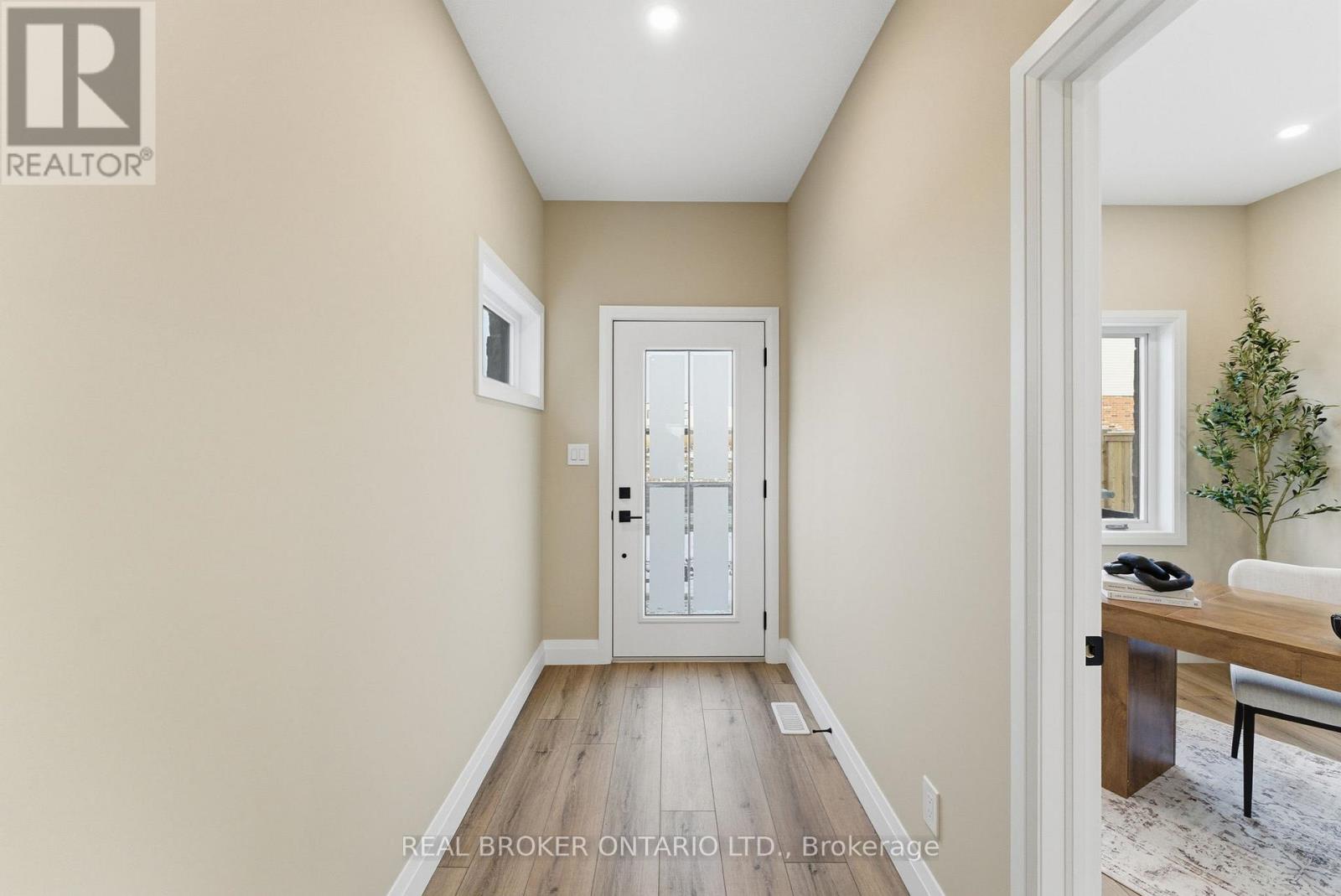 17 - 29 Weymouth Street, Woolwich, Ontario  N3B 0G3 - Photo 6 - X12605524