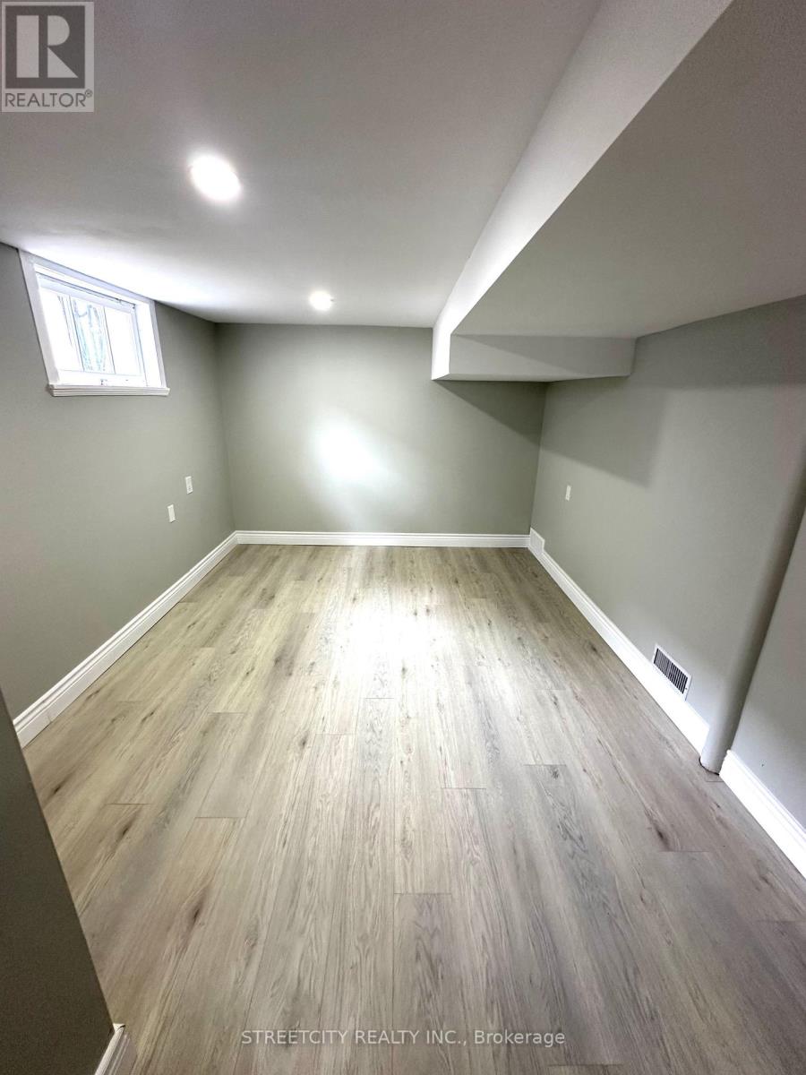 Lower - 437 Charlotte Street, London East, Ontario  N5W 4A5 - Photo 4 - X12605672