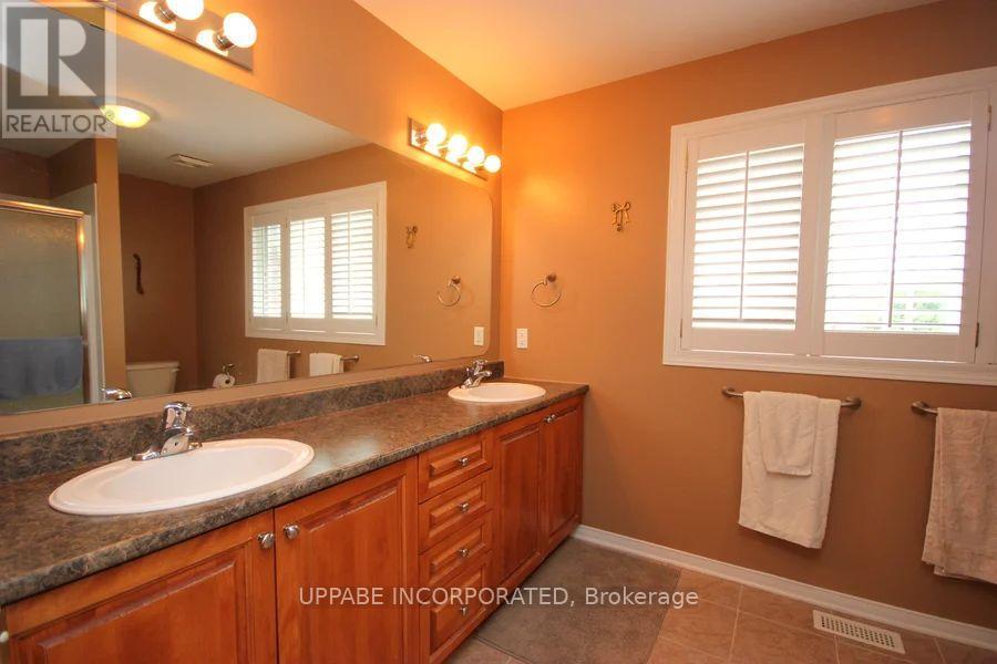 287 Parkin Circle, Ottawa, Ontario  K1T 4G8 - Photo 11 - X12605636