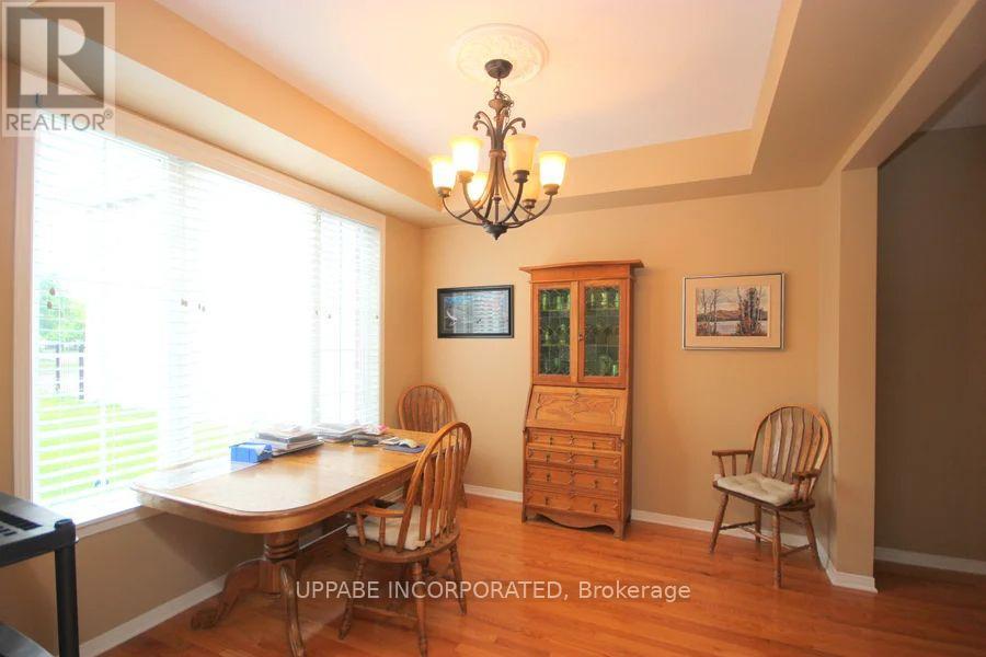 287 Parkin Circle, Ottawa, Ontario  K1T 4G8 - Photo 6 - X12605636