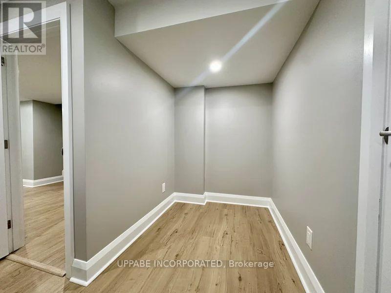 B - 126 Norice Street, Ottawa, Ontario  K2G 2Y3 - Photo 5 - X12605652