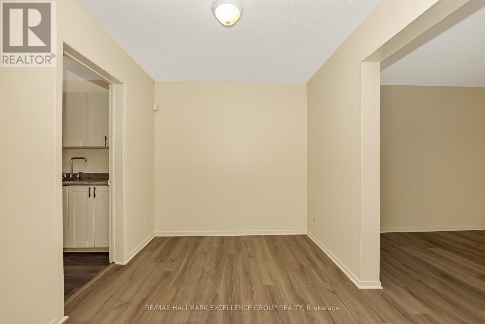 15 - 1968 Fairglen Mews, Ottawa, Ontario  K1B 5A5 - Photo 13 - X12605730