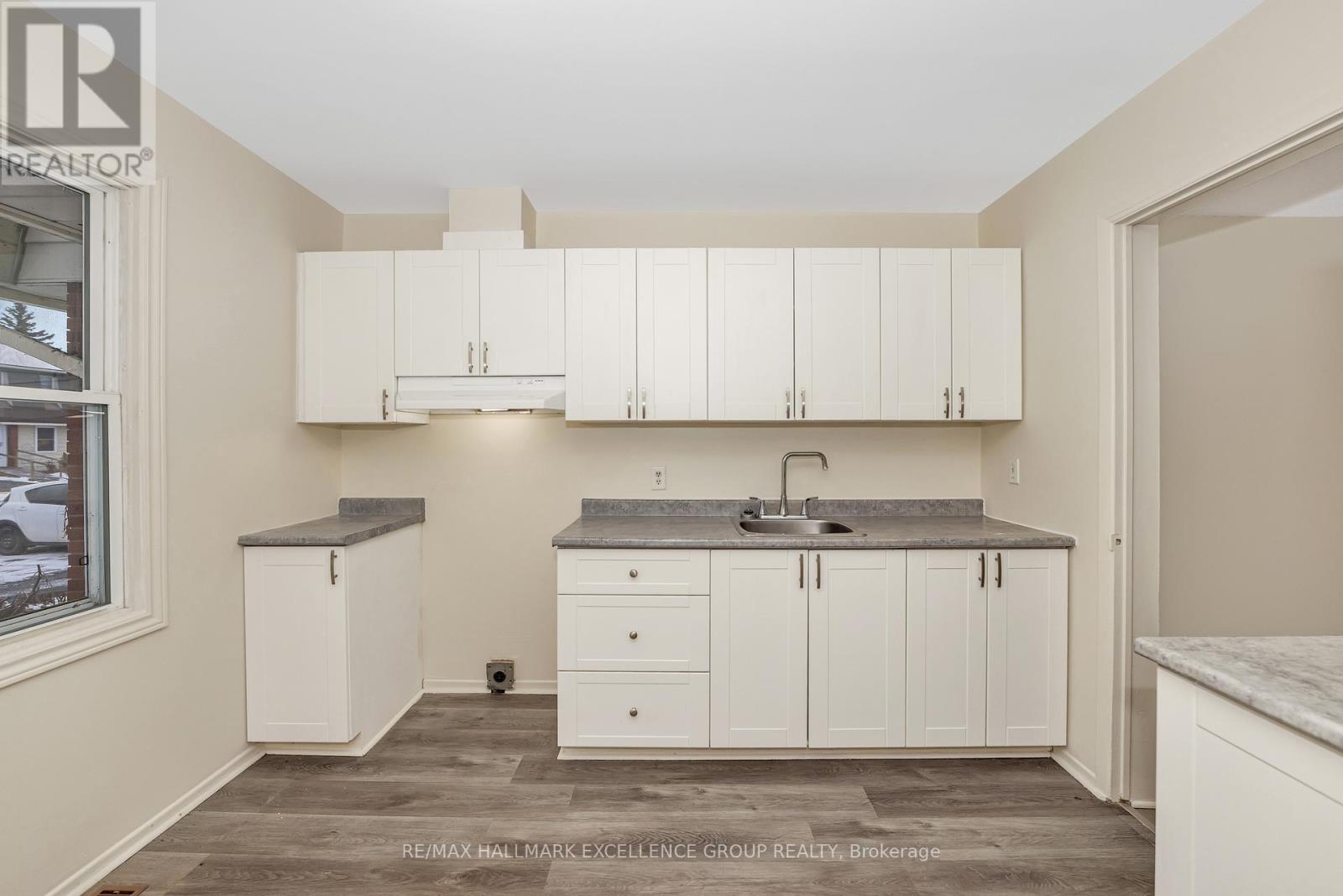 15 - 1968 Fairglen Mews, Ottawa, Ontario  K1B 5A5 - Photo 14 - X12605730