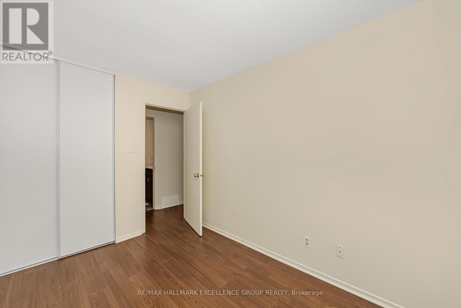 15 - 1968 Fairglen Mews, Ottawa, Ontario  K1B 5A5 - Photo 26 - X12605730