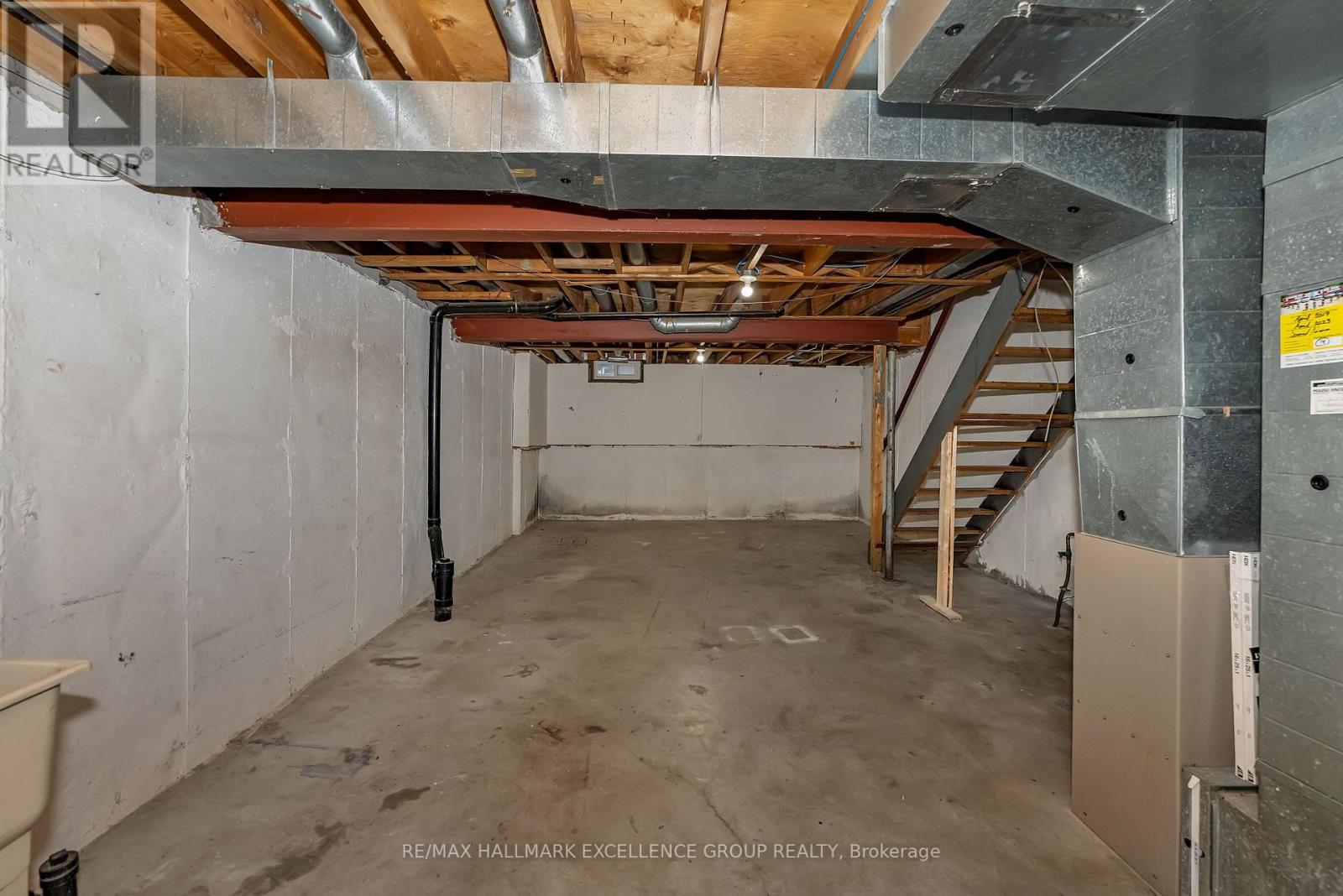 15 - 1968 Fairglen Mews, Ottawa, Ontario  K1B 5A5 - Photo 32 - X12605730