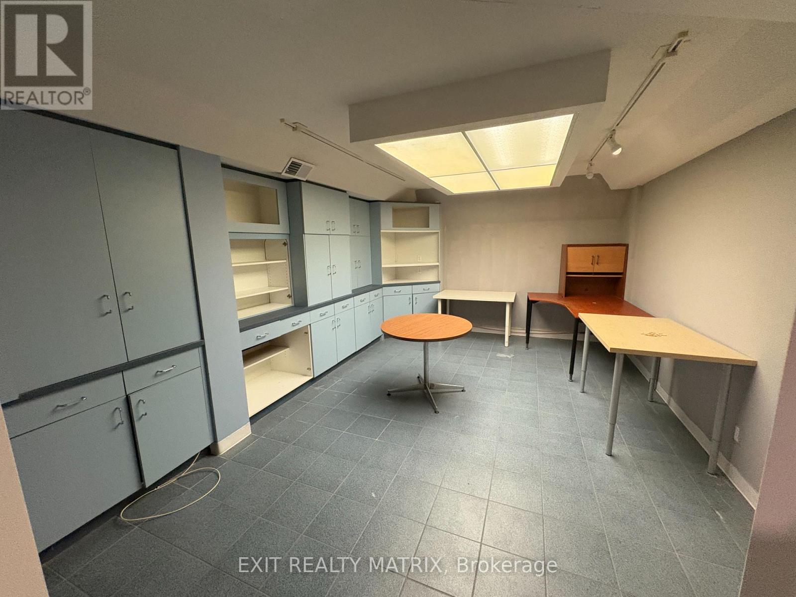 35 - 1010 Polytek Street N, Ottawa, Ontario  K1J 9H9 - Photo 3 - X12605786