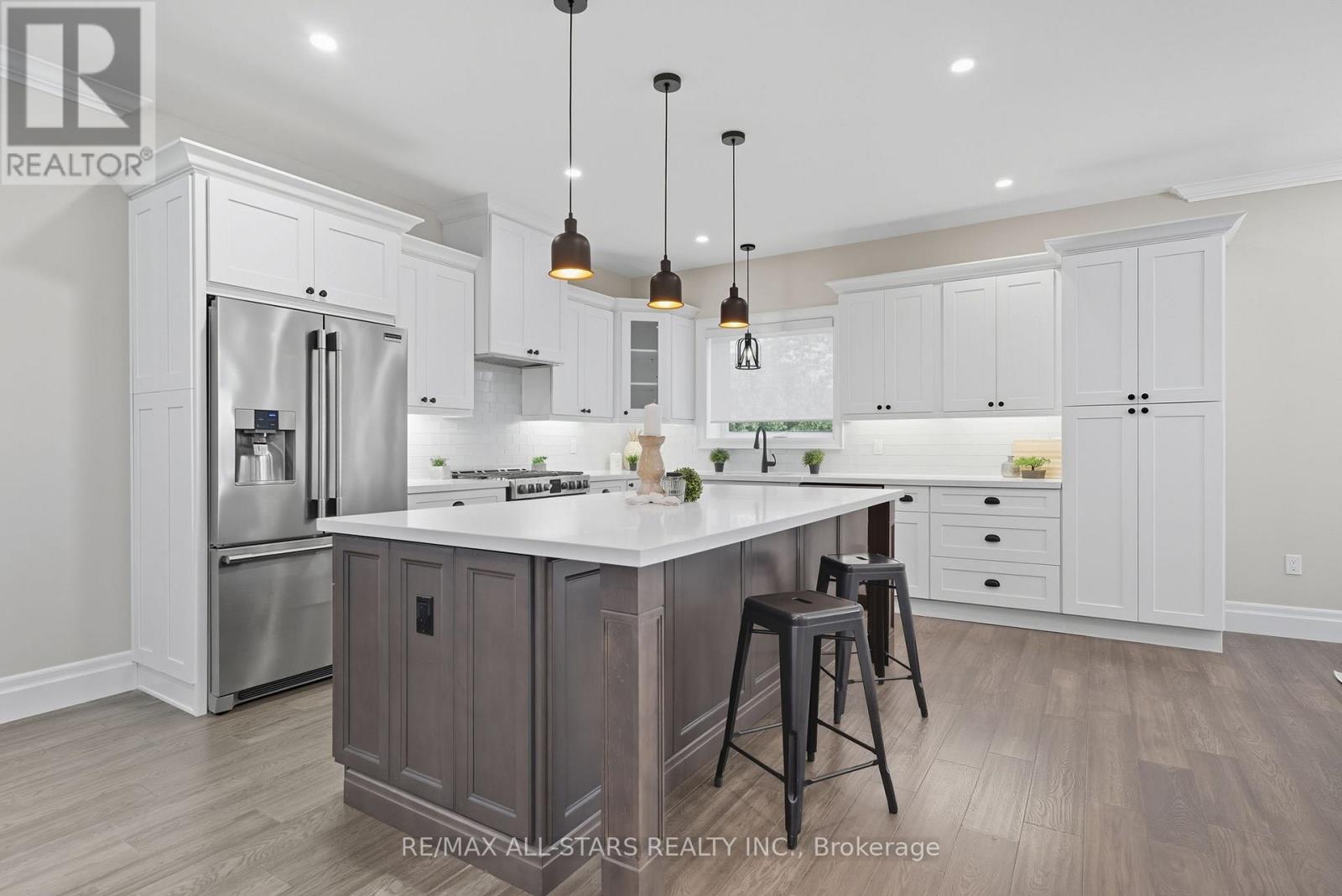 29 Patrick Drive, Aurora, Ontario  L4G 2A6 - Photo 12 - N12477000