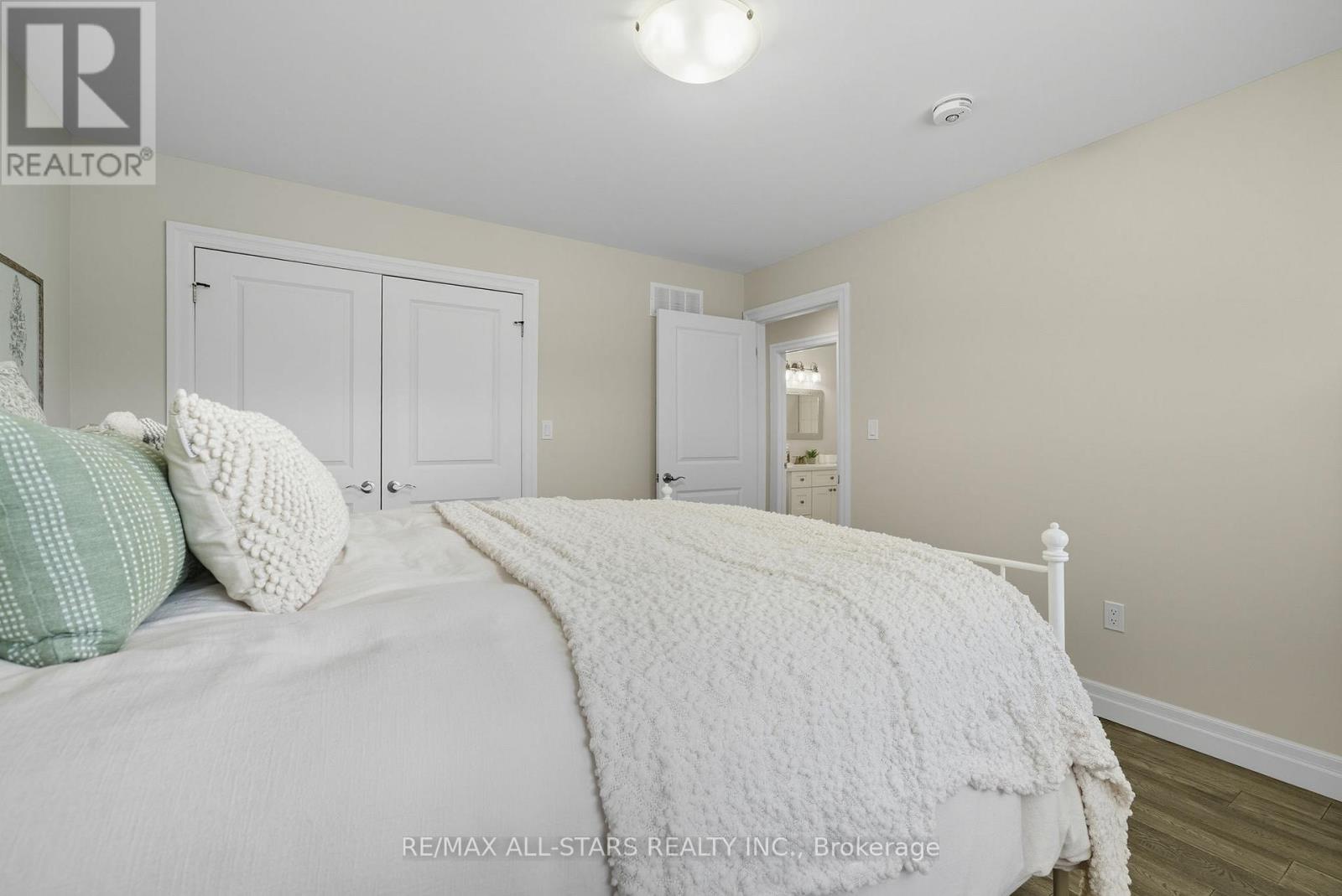 29 Patrick Drive, Aurora, Ontario  L4G 2A6 - Photo 31 - N12477000