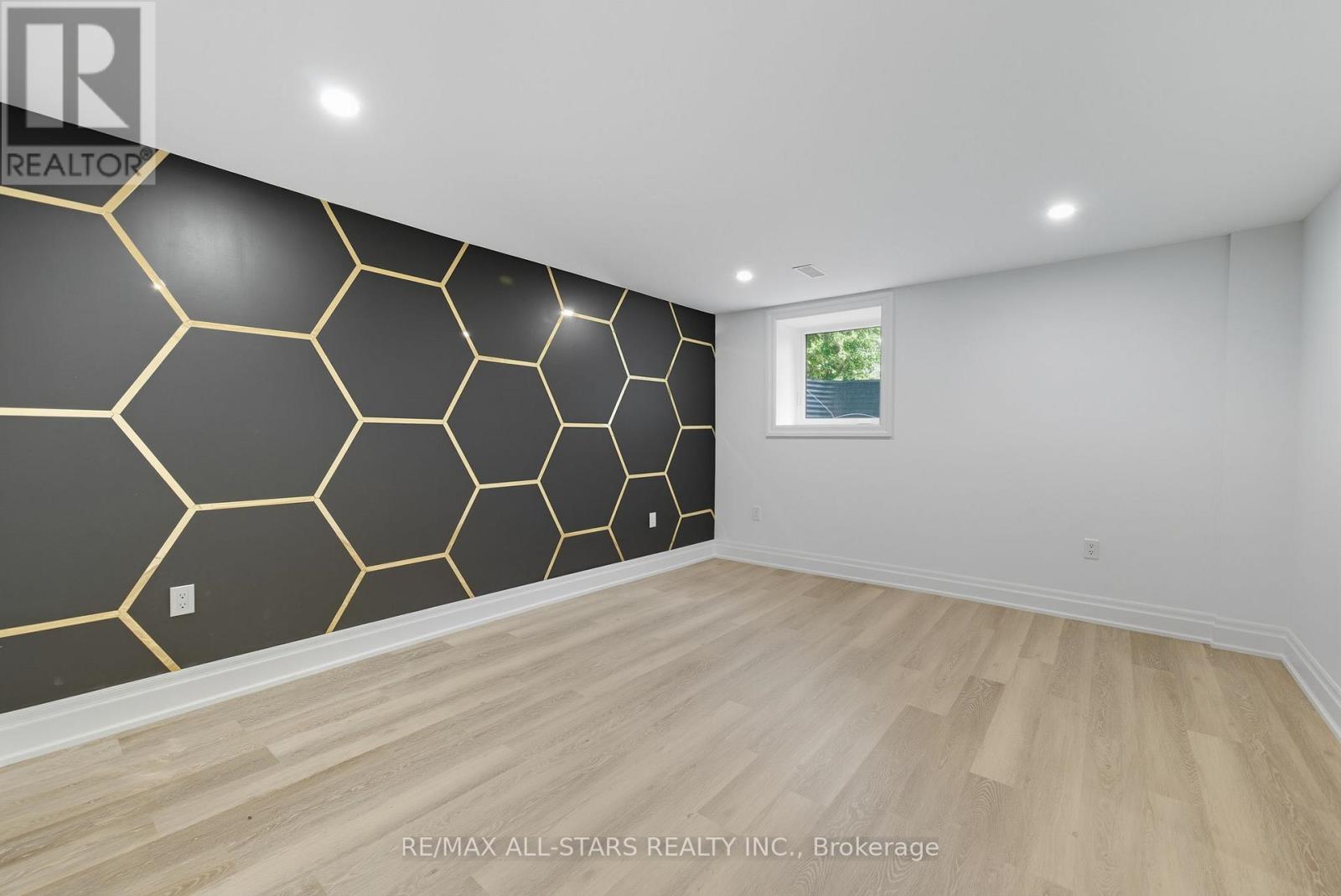 29 Patrick Drive, Aurora, Ontario  L4G 2A6 - Photo 37 - N12477000