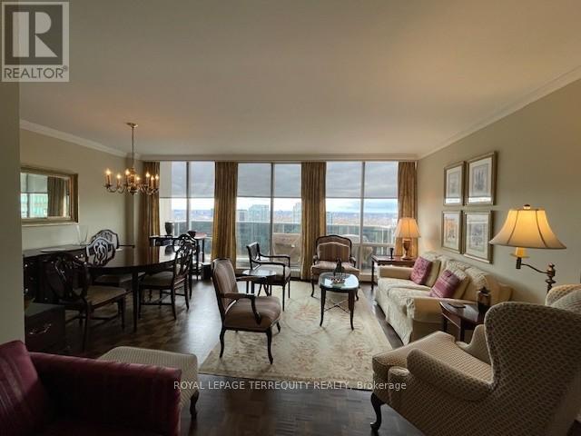 2511 - 400 WALMER ROAD, Toronto, Ontario