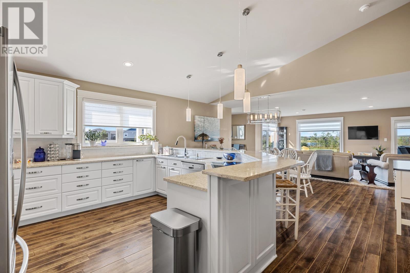 80 Pine Street, Brackley Beach, Prince Edward Island C1E 2W2 - Photo 16 - 202529128