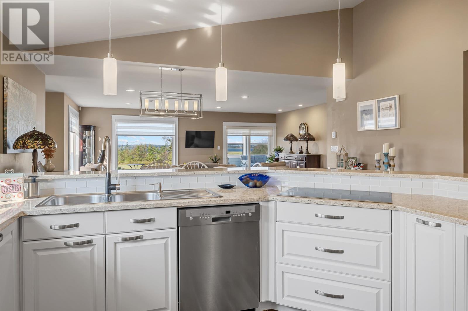 80 Pine Street, Brackley Beach, Prince Edward Island C1E 2W2 - Photo 18 - 202529128