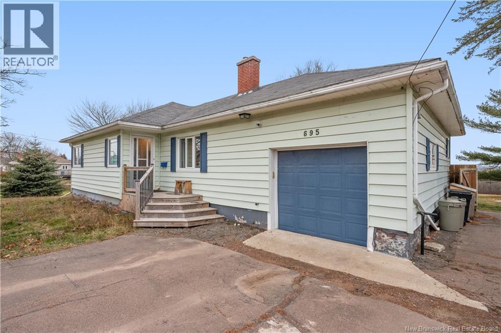 695 Hillsborough Road, Riverview, New Brunswick E1B 3W1 - Photo 2 - NB131054