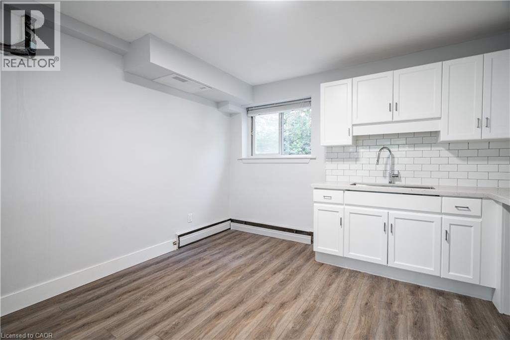 2161 Ghent Avenue Unit# 4, Burlington, Ontario  L7R 1Y6 - Photo 3 - 40764318