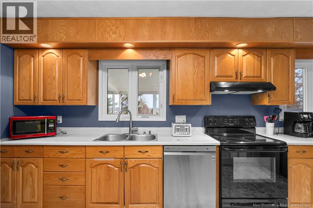 695 Hillsborough Road, Riverview, New Brunswick E1B 3W1 - Photo 5 - NB131054