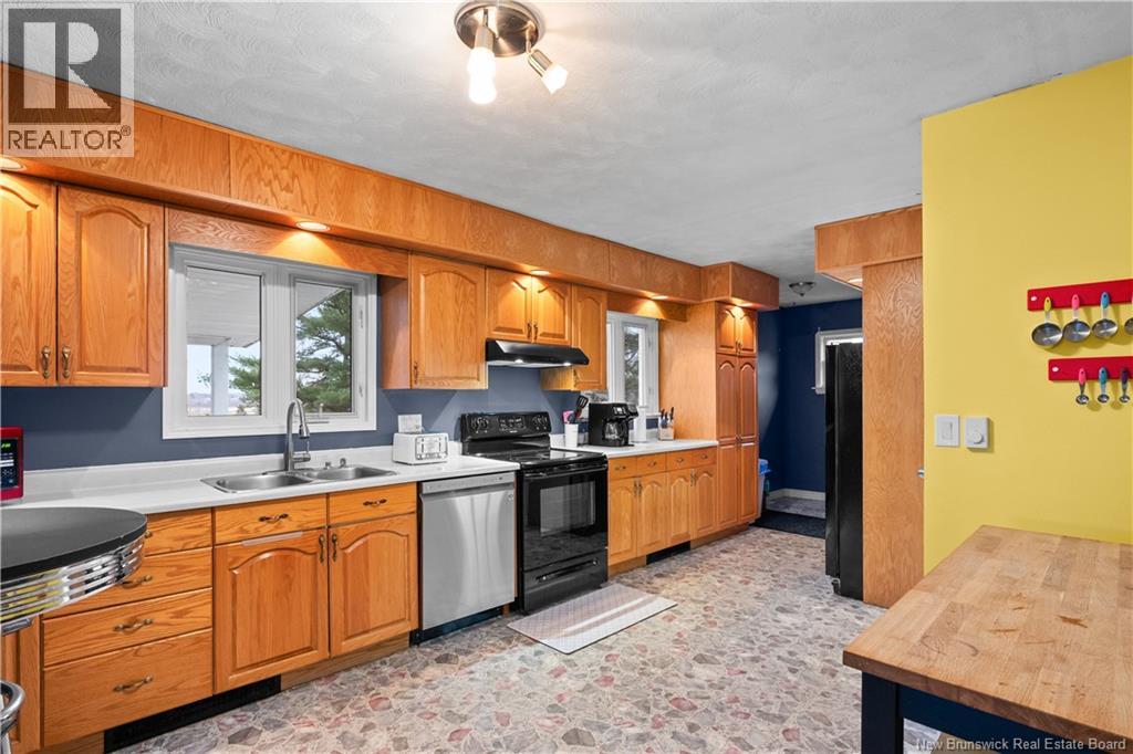 695 Hillsborough Road, Riverview, New Brunswick E1B 3W1 - Photo 4 - NB131054