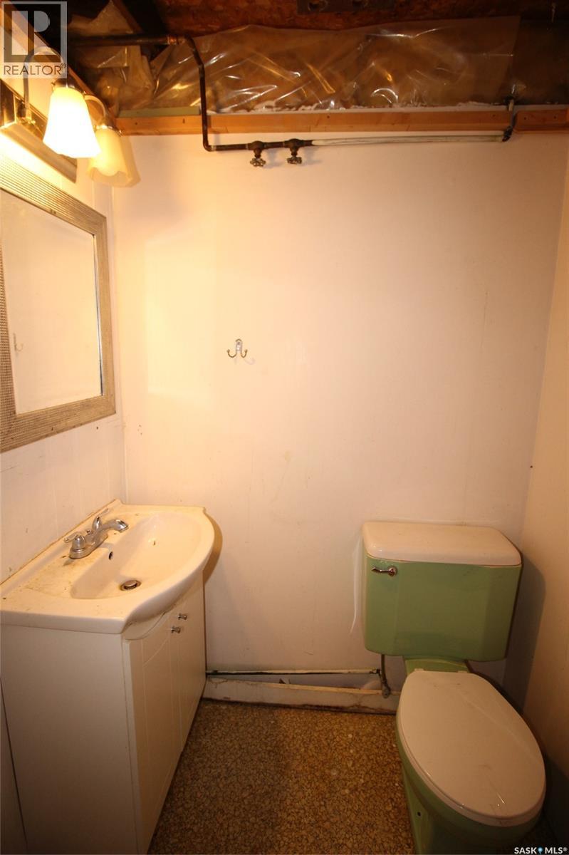 151-201 37 Highway, Shaunavon, Saskatchewan  S0N 2M0 - Photo 28 - SK025275
