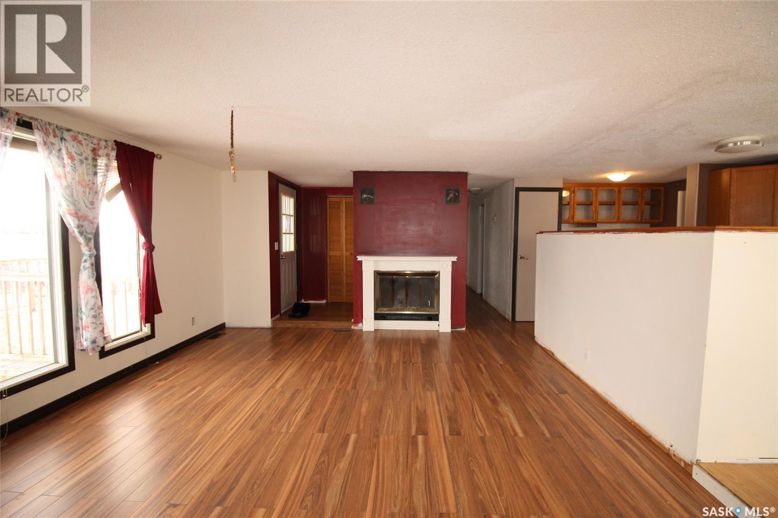 151-201 37 Highway, Shaunavon, Saskatchewan  S0N 2M0 - Photo 6 - SK025275