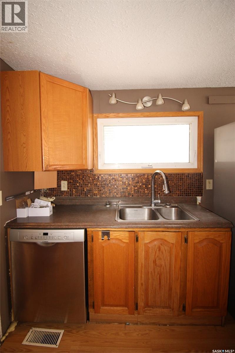 151-201 37 Highway, Shaunavon, Saskatchewan  S0N 2M0 - Photo 9 - SK025275