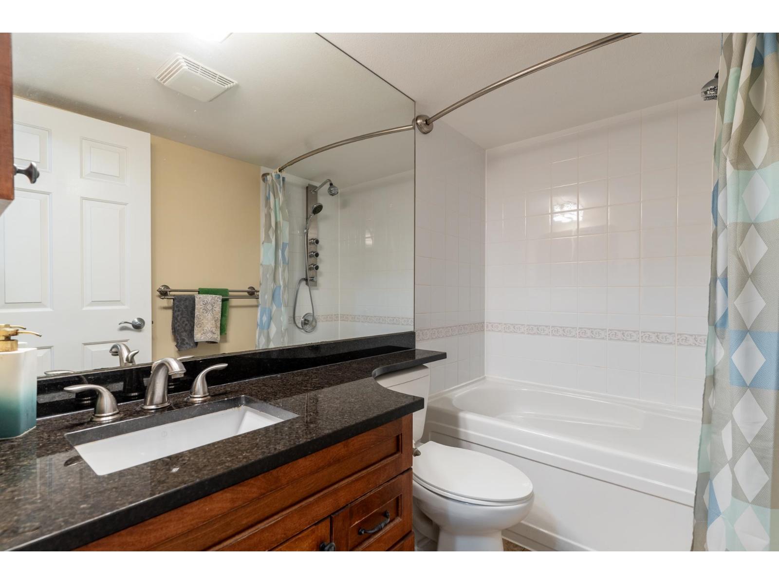 305 15150 29a Avenue, Surrey, British Columbia  V4P 3B1 - Photo 17 - R3069484