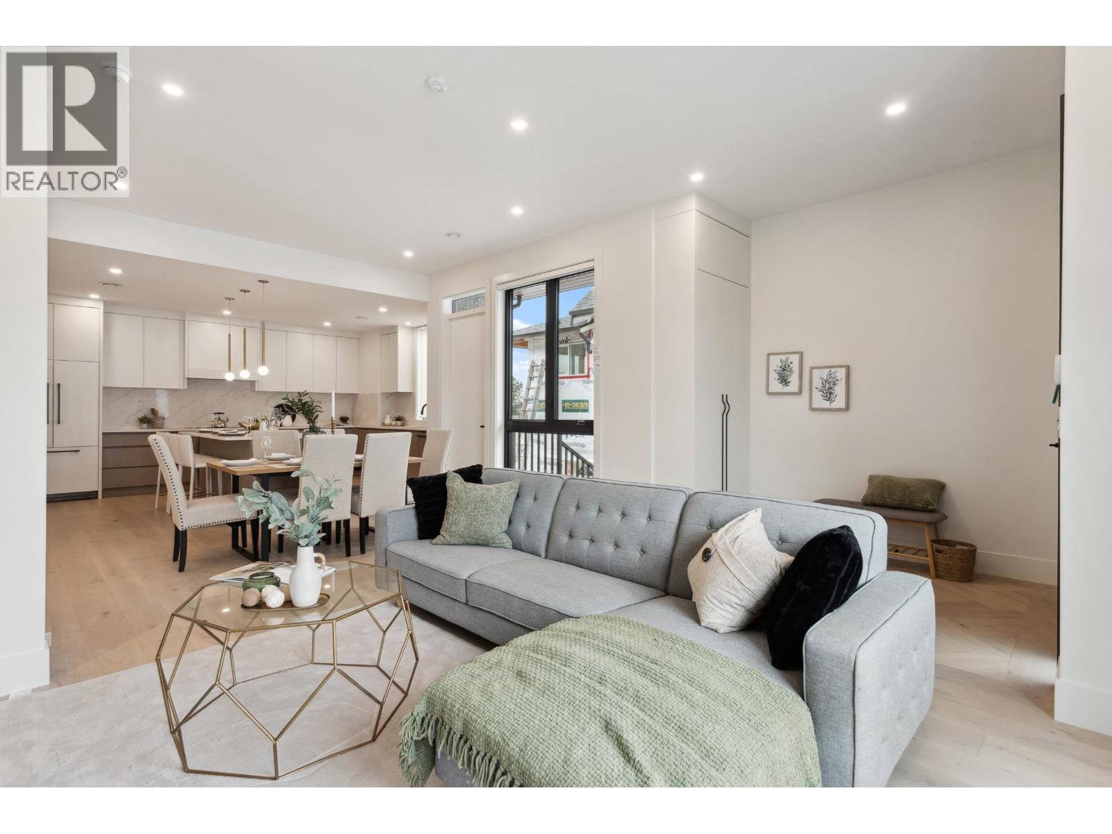 101 1038 Delestre Avenue, Coquitlam, British Columbia  V3K 2H2 - Photo 5 - R3070390