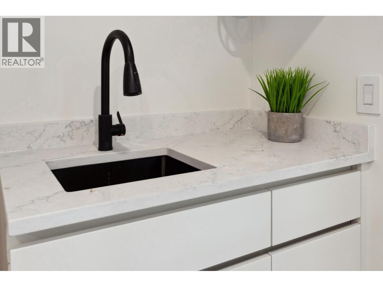 101 1038 Delestre Avenue, Coquitlam, British Columbia  V3K 2H2 - Photo 29 - R3070390