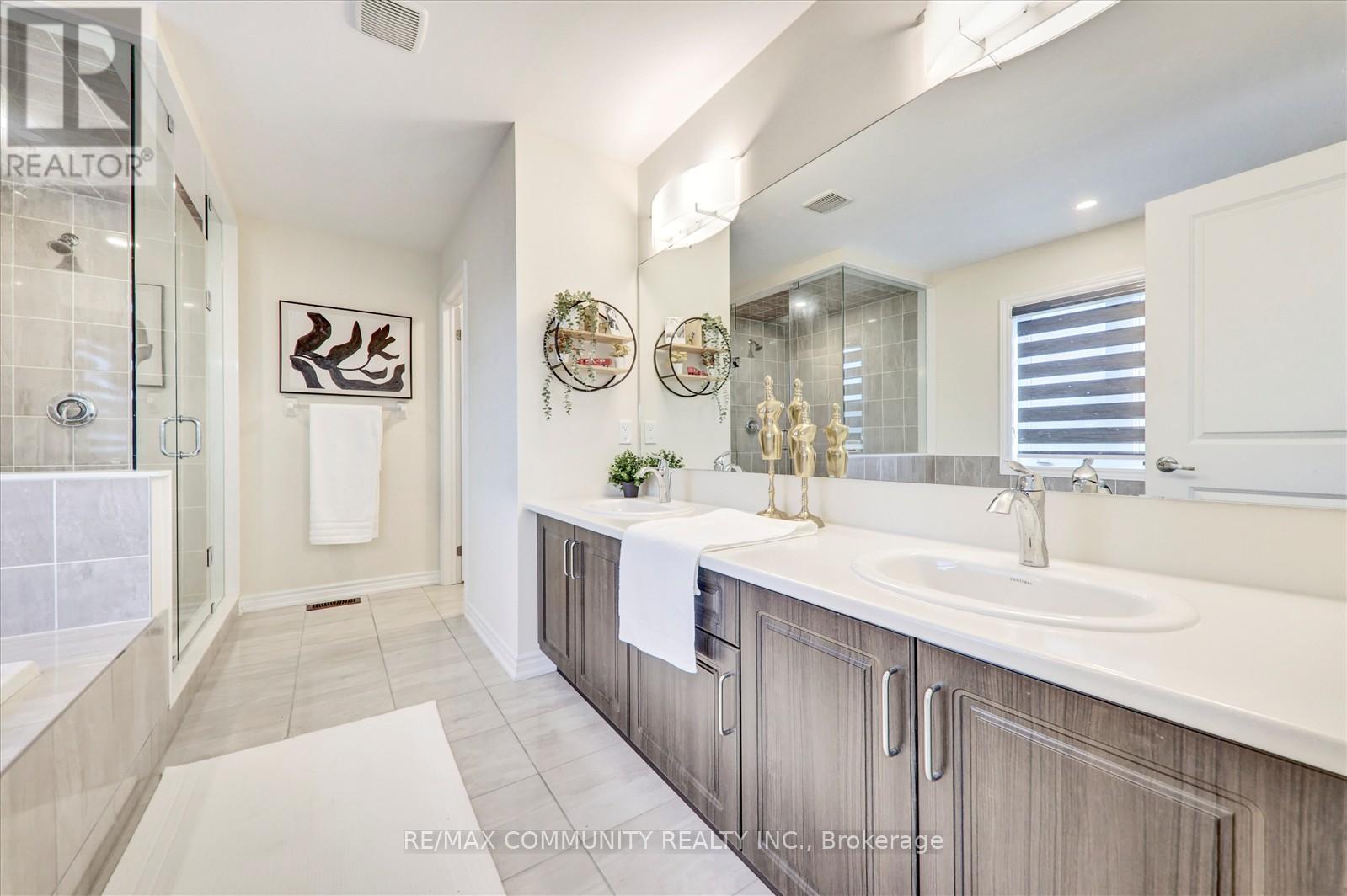 150 Jonkman Boulevard, Bradford West Gwillimbury, Ontario  L3Z 4J8 - Photo 27 - N12577254