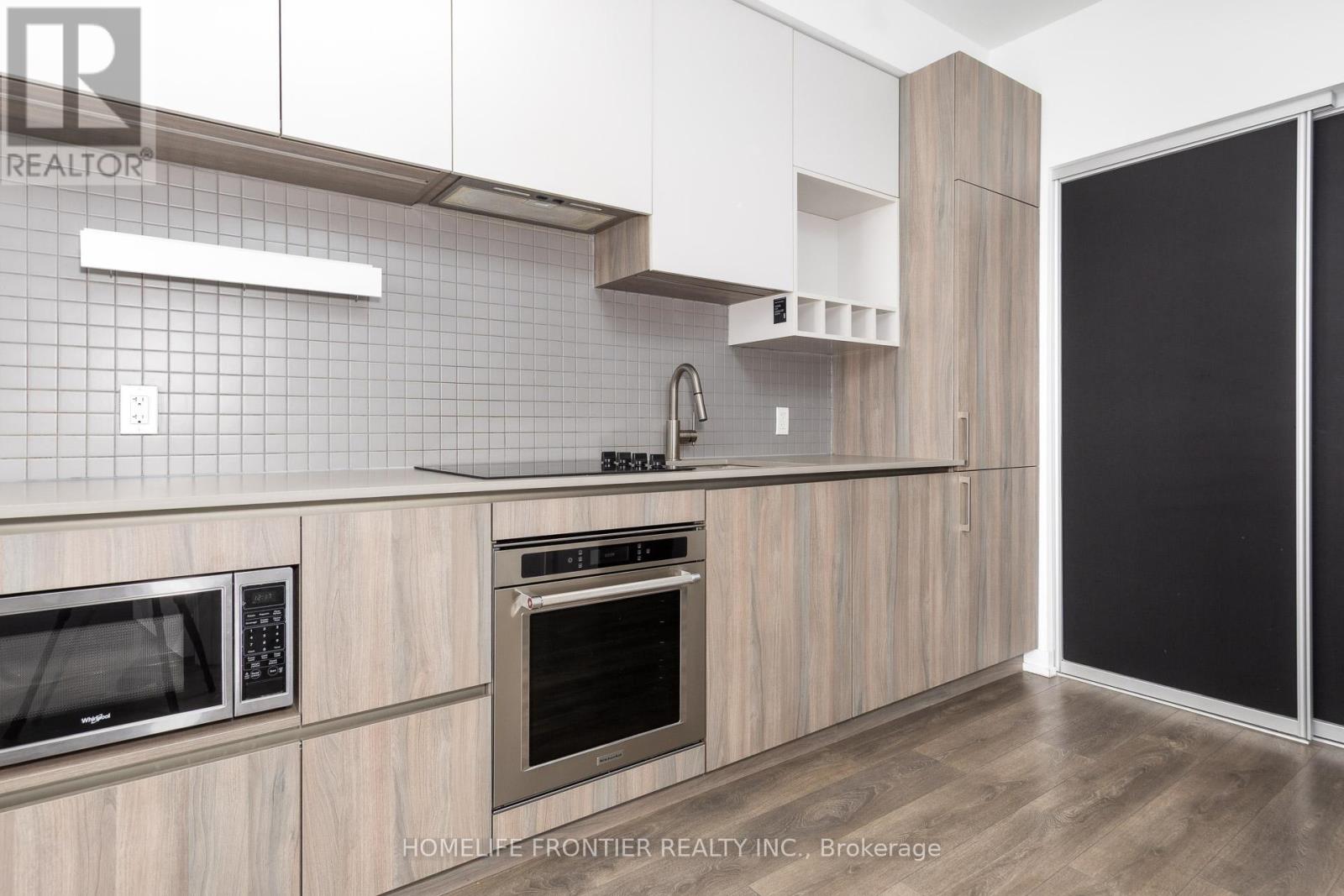 303 - 950 Portage Parkway, Vaughan, Ontario  L4K 0J7 - Photo 11 - N12605594